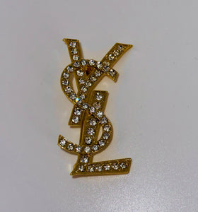 Saint L Brooche